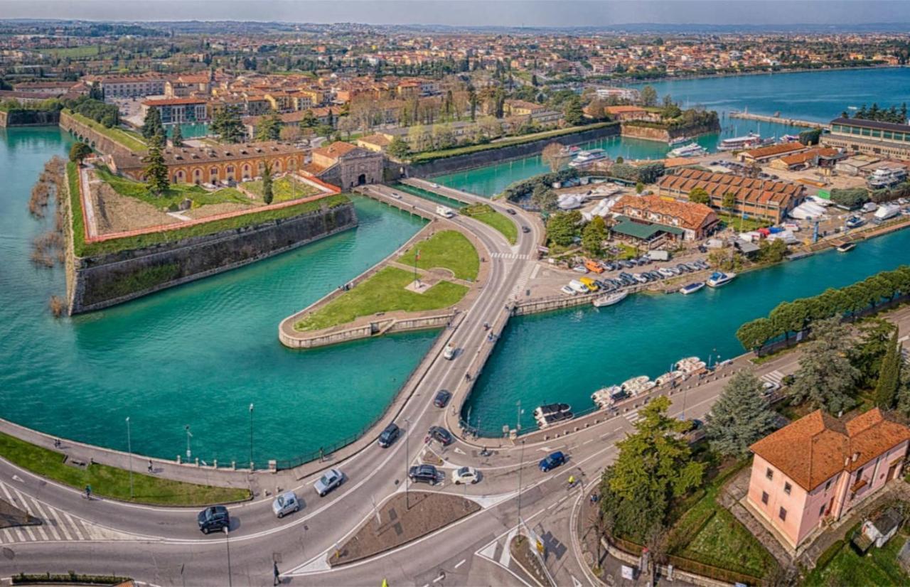 Acquamarina - Peschiera - Gardaaffitti Com *